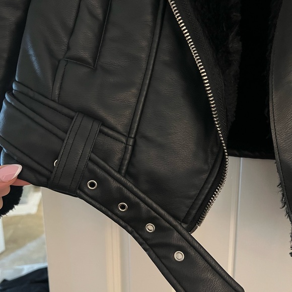 Fashion Nova "Chic Bad Ass Faux Leather Jacket" shearling - size small - Picture 6 of 7